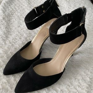 Women’s used BCBG heels size 10